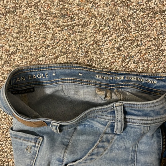 American Eagle Super High-Waisted Jegging Crop Jeans sz 4 Reg - Picture 7 of 7